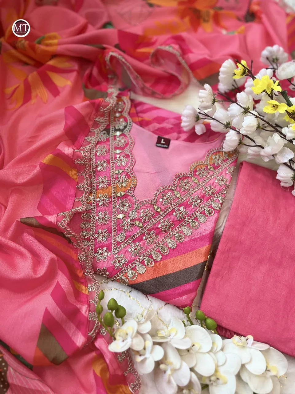 Beautiful Designer Party Wear Summer Special Organza Salwar Suit