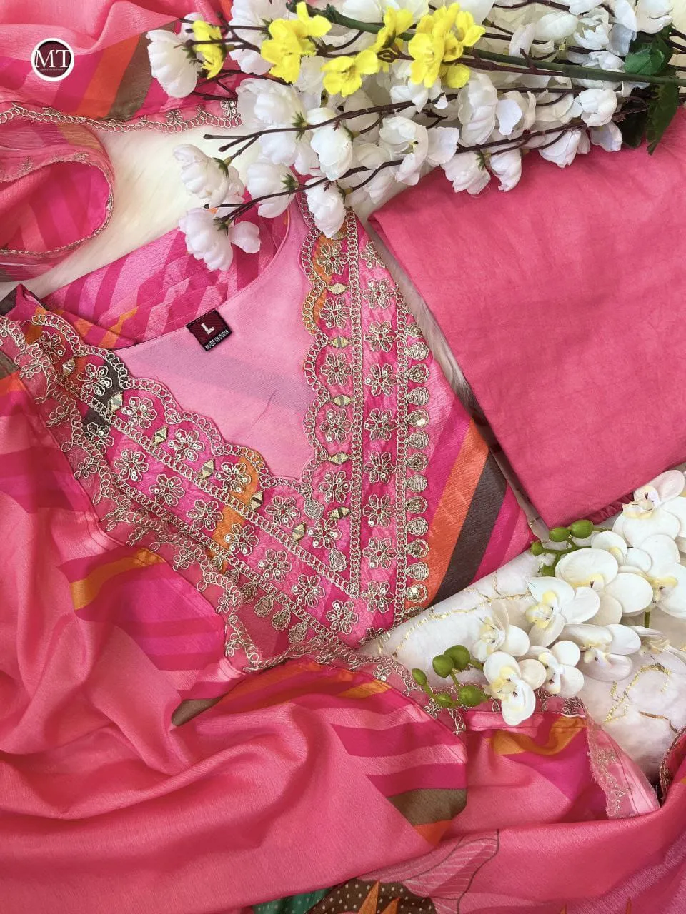 Beautiful Designer Party Wear Summer Special Organza Salwar Suit