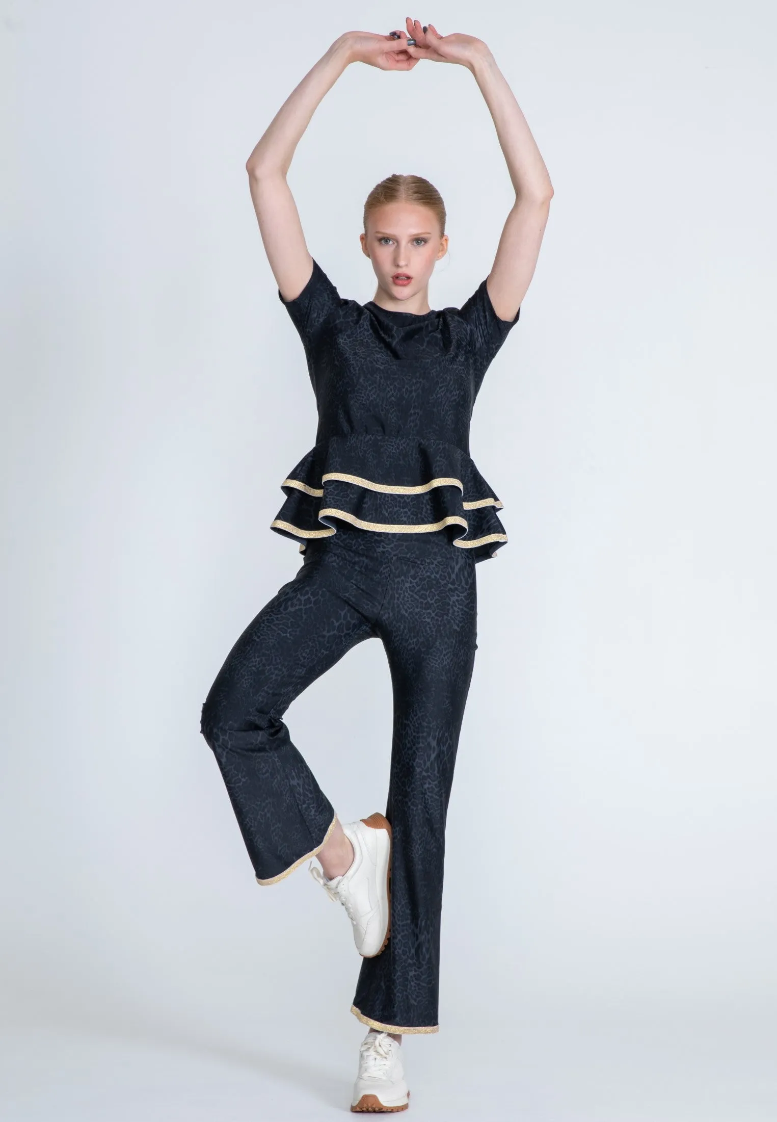 The Bootcut Sport Pants Gold - Grey Leo