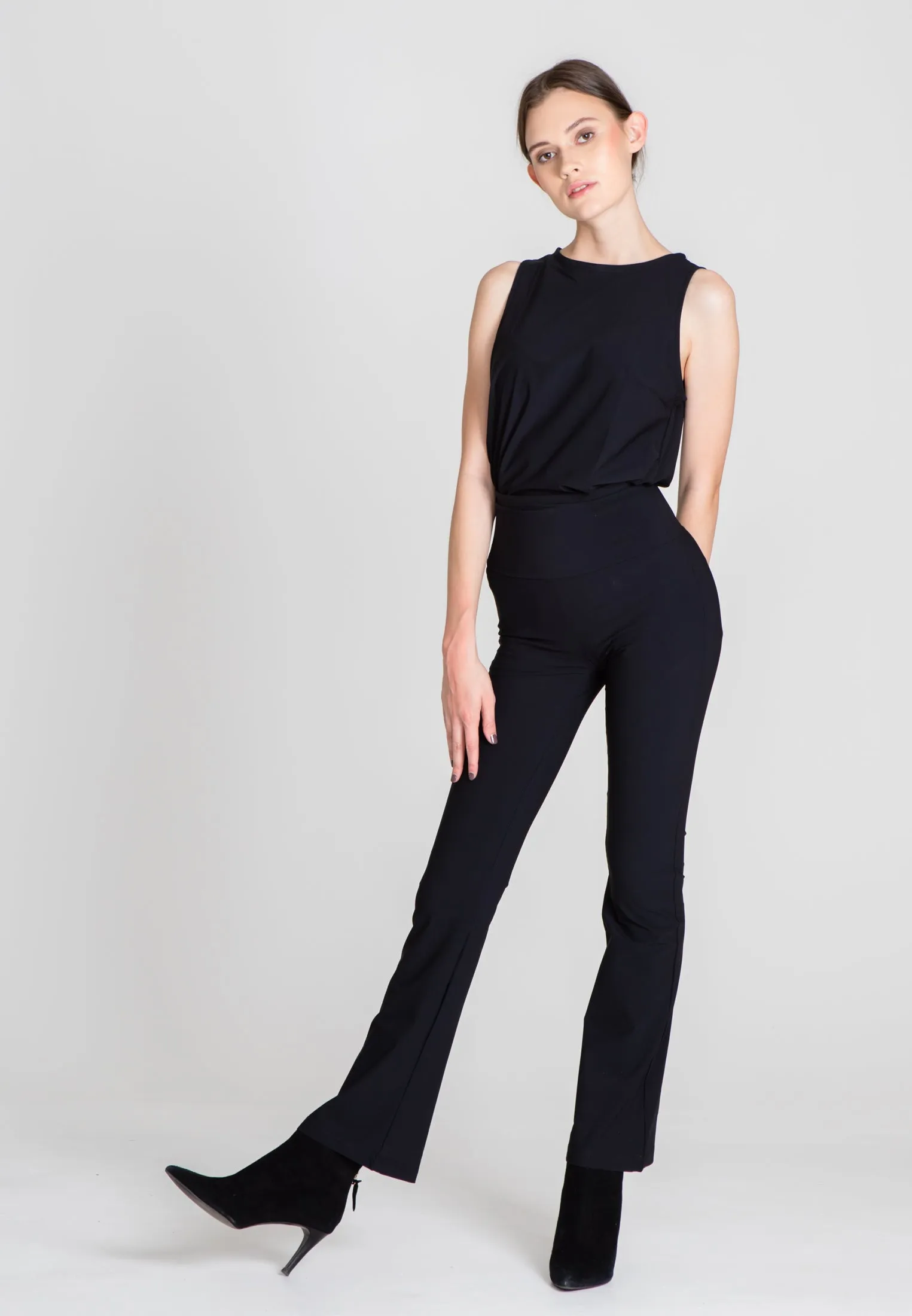 The Cropped Sport Pant - Black Opaque